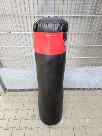 Worek bokserski Kolos 150 x 45 cm pusty OUTLET