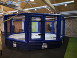 Profesjonalna klatka MMA z podestem 8 x 8 m