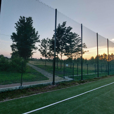 Piłkochwyt 6m stalowy cynkowany lakierowany