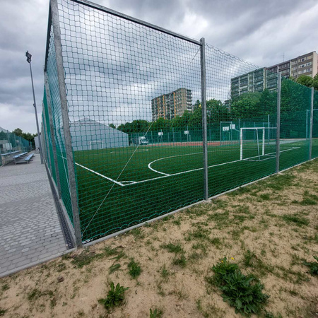 Piłkochwyt 4m stalowy cynkowany