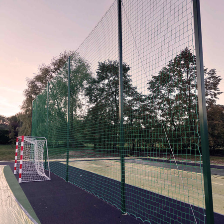 Słupy piłkochwyty aluminiowe