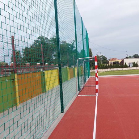 Piłkochwyt 6m stalowy cynkowany lakierowany