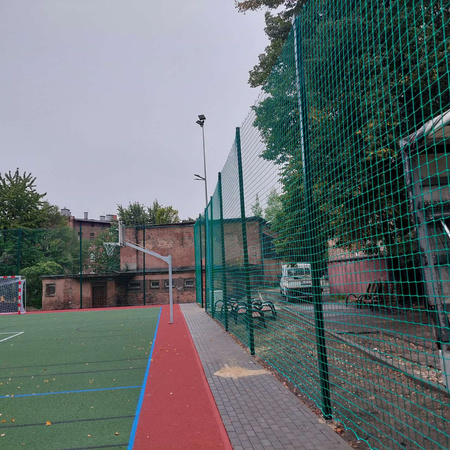 Piłkochwyt 6m stalowy cynkowany lakierowany