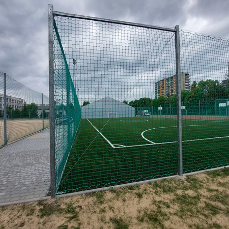 Piłkochwyt 4m stalowy cynkowany